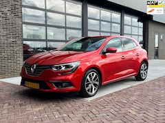 Renault Mégane - 1.5 dCi Bose | 1/2 Leer | Groot Navi | Clima |
