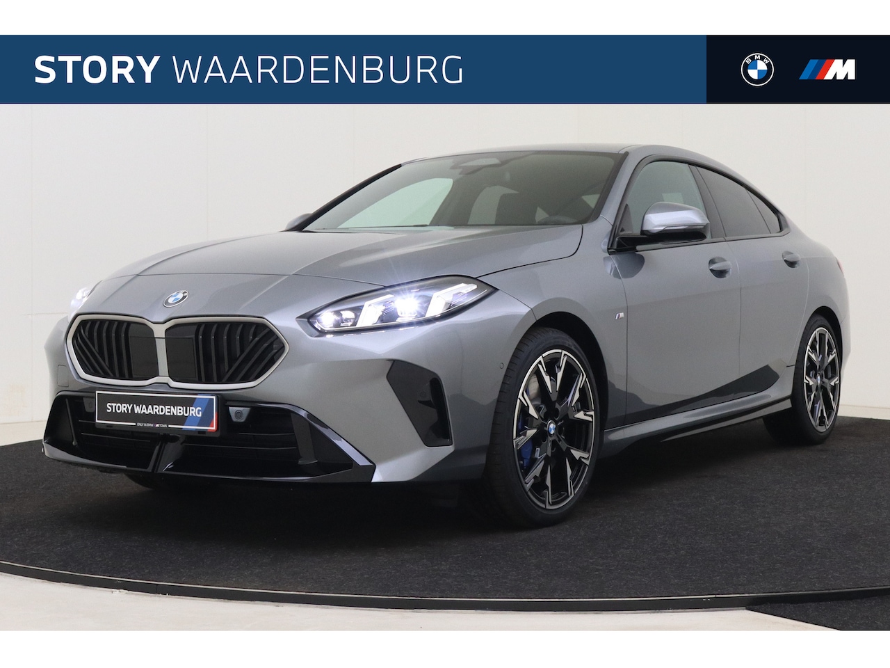 BMW 2-serie Gran Coupé - 220 High Executive Automaat / Panoramadak / Trekhaak / Sportstoelen / Stoelverwarming / M - AutoWereld.nl