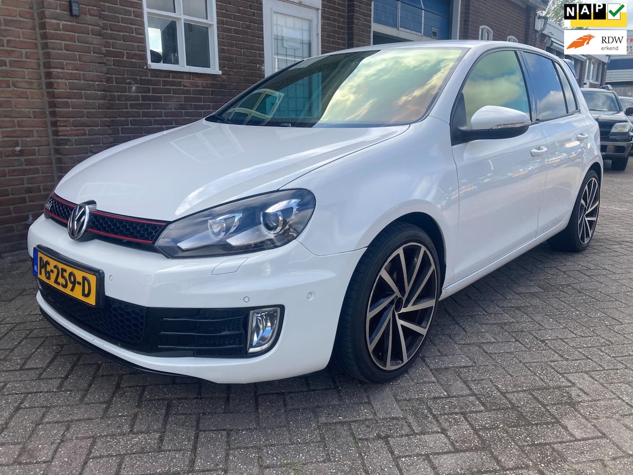 Volkswagen Golf - 1.4 TSI Highline geheel GTI uitgevoerd Veel opties bj 2011, inruil is mogelijk - AutoWereld.nl