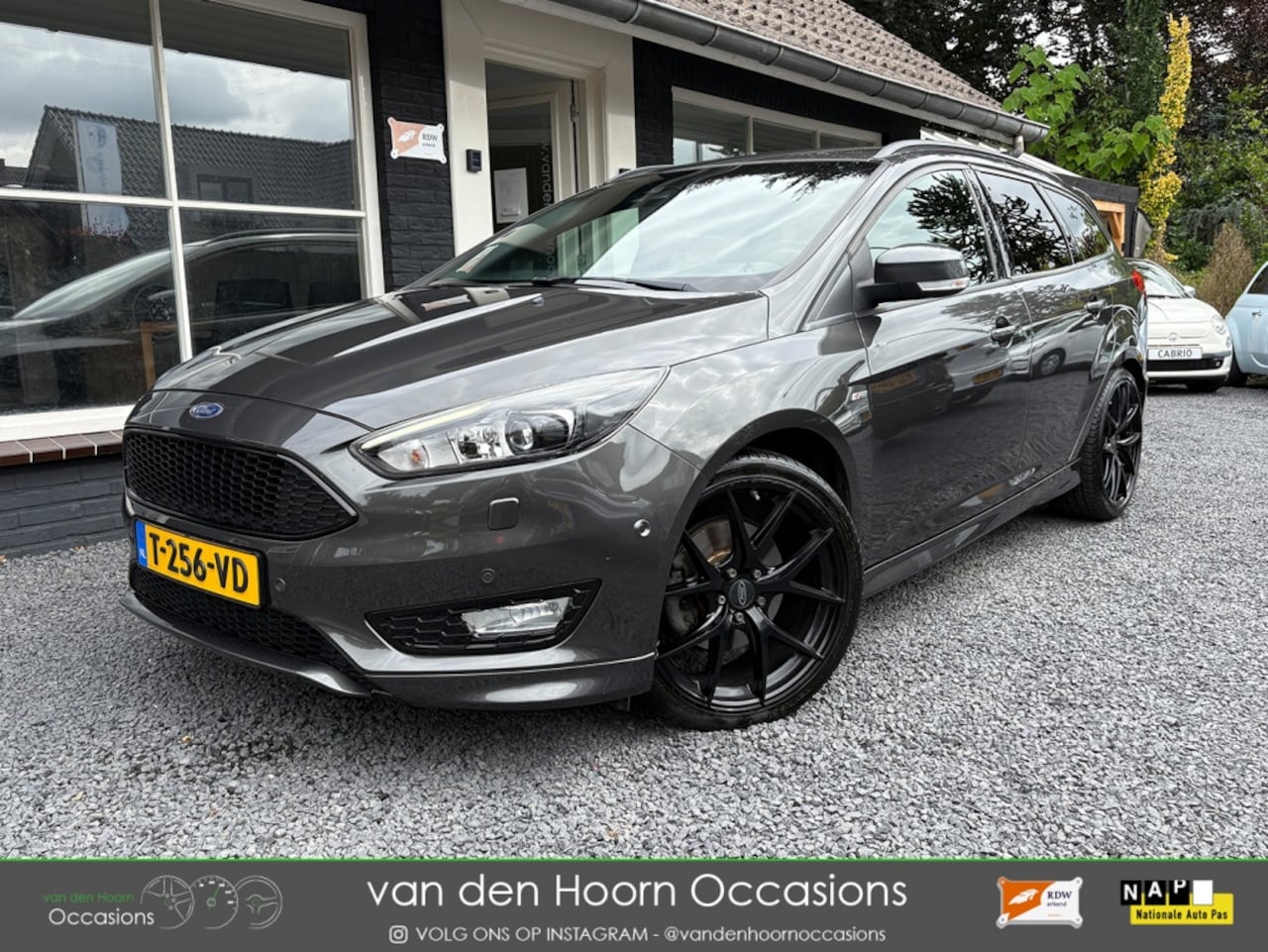 Ford Focus Wagon - 1.5 ST-Line CAMERA | 19 INCH | STOELVERW | STUURVERW - AutoWereld.nl