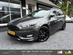 Ford Focus Wagon - 1.5 ST-Line CAMERA | 19 INCH | STOELVERW | STUURVERW