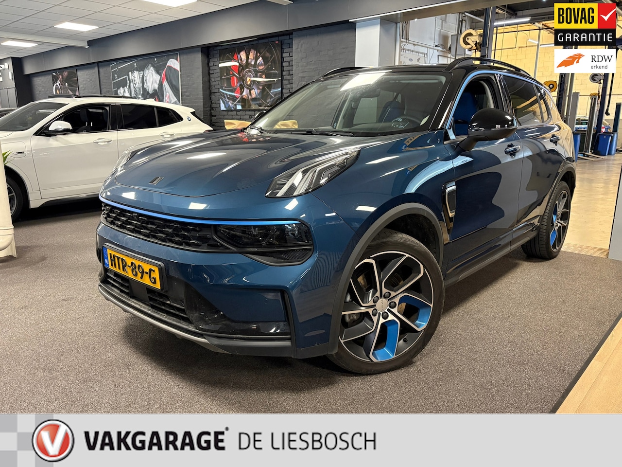 Lynk & Co 01 - 1.5 / pano / 360 camera / model 2023 / Infinity / navi /stoelverwarming - AutoWereld.nl