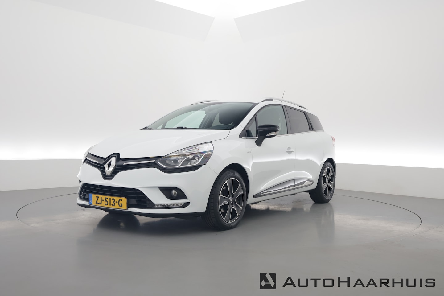 Renault Clio Estate - 0.9 TCe Limited | Navi | Apple CarPlay | Cruise | Trekhaak | Airco | DAB - AutoWereld.nl