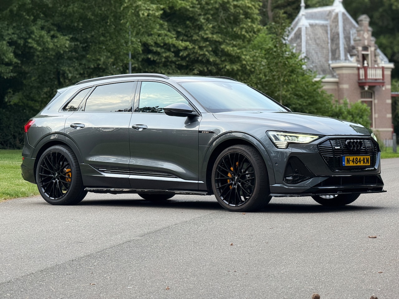 Audi e-tron - 55 quattro Business edition Plus 55 quattro S-line 95 kWh | Matrix LED | B&O | Apple CarPlay | Head-up display | Top view 3 - AutoWereld.nl