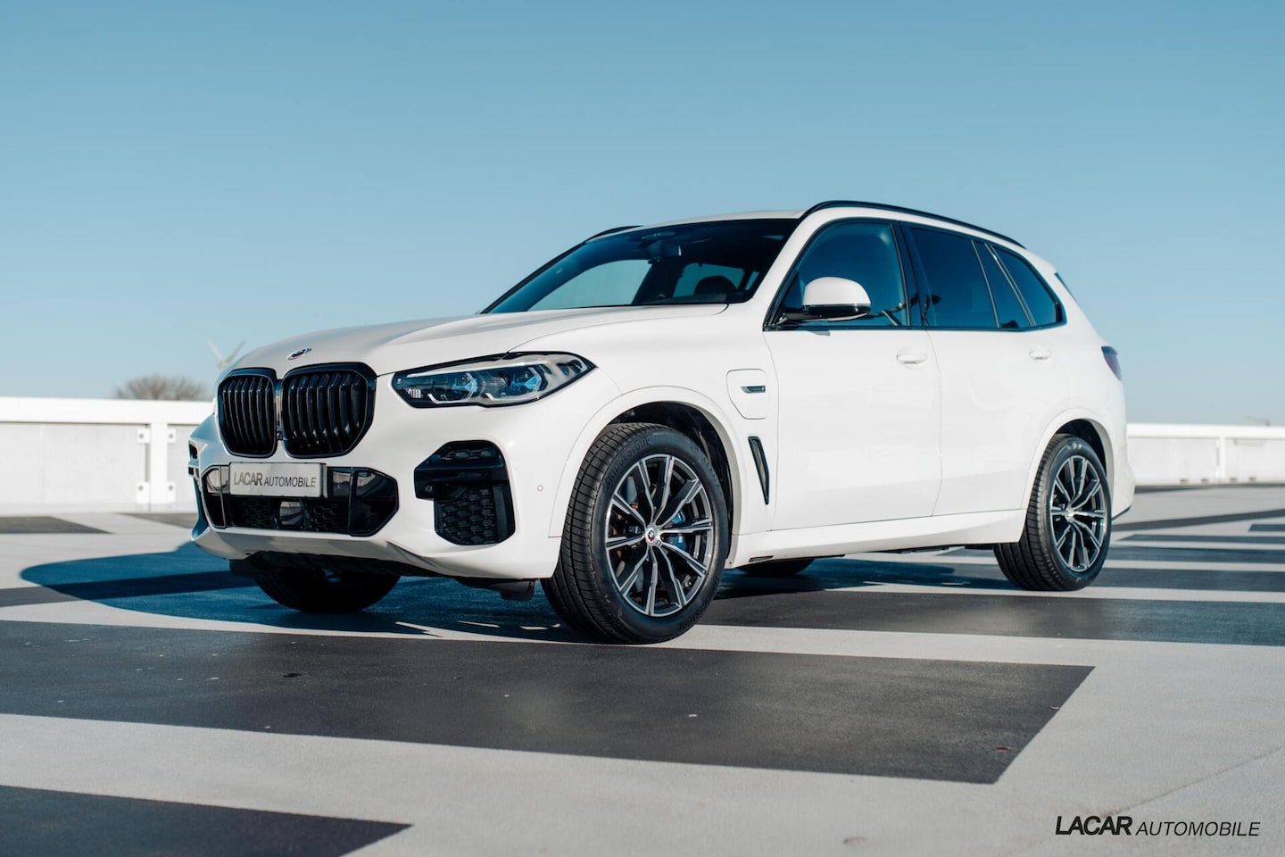 BMW X5 - xDrive45e High Executive I M Sport I H&K I Laser - AutoWereld.nl