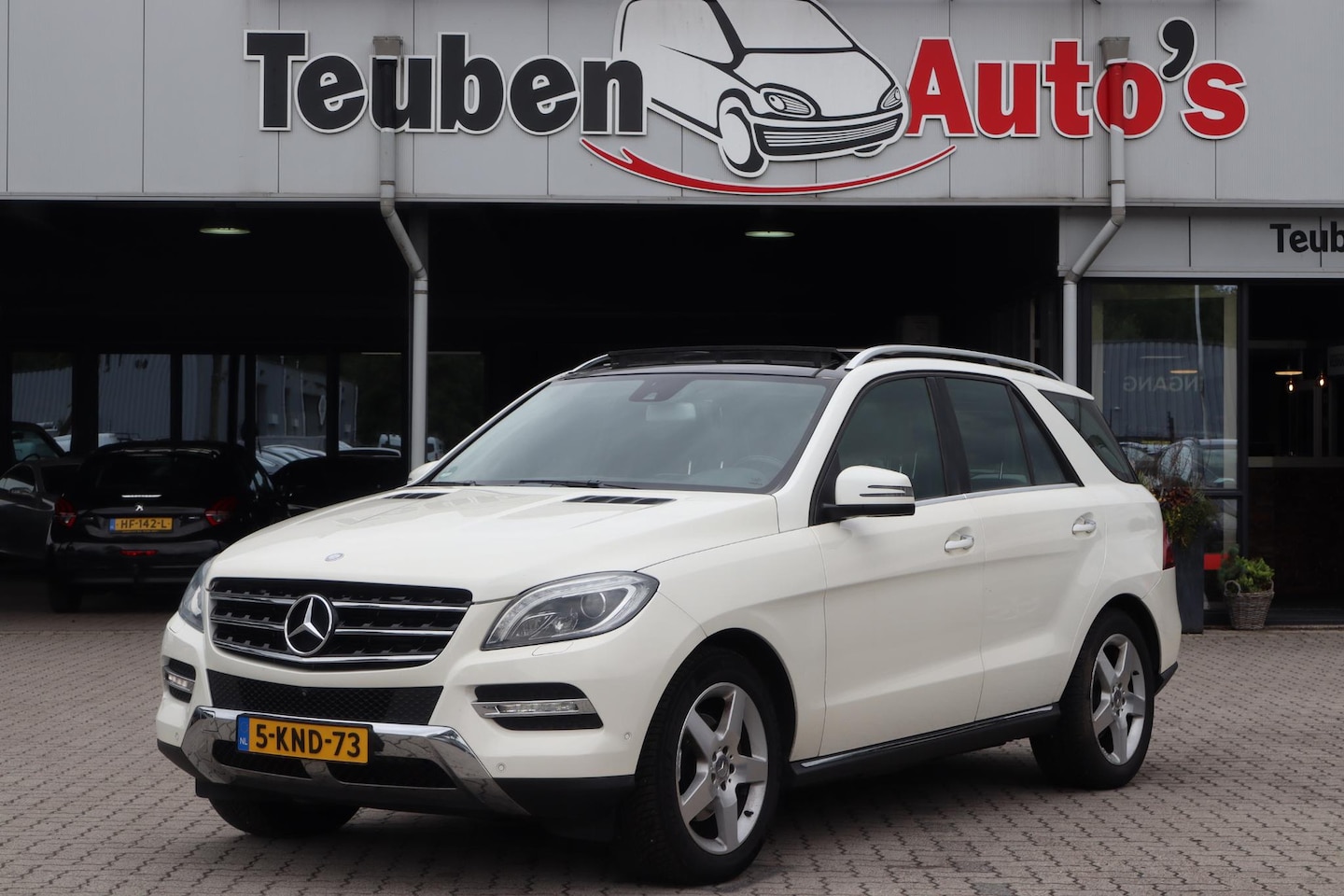 Mercedes-Benz M-klasse - 350 BlueTEC 360 Camera, Trekhaak, Panoramadak, Schuif- kanteldak, Lederen interieur, Lucht - AutoWereld.nl