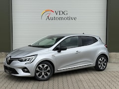 Renault Clio - 1.0 TCe 90 Limited / Navi / Airco / Parkeer sensoren V+A / Cruise / LM 16"