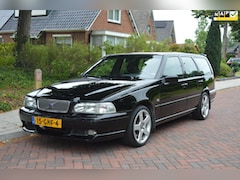 Volvo V70 - 2.4 R AWD 250PK 7-persoons voll dealer onderh