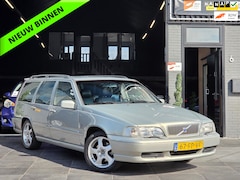 Volvo V70 - 2.4 Europa|AIRCO|Stoelverwarming|Trekhaak|PDC