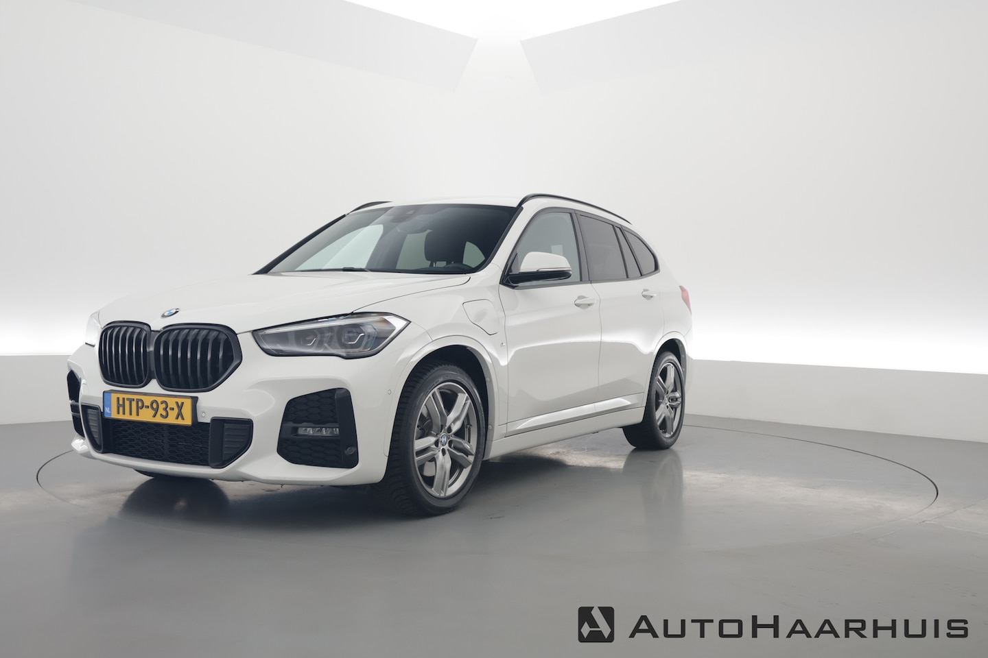 BMW X1 - xDrive25e eDrive M Sport | Navi | Cruise | Camera | Stoelverw. | 18'' | LED - AutoWereld.nl