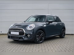 MINI Cooper S - Hatchback Automaat / JCW Trim / Sportstoelen / LED / Apple CarPlay / Stoelverwarming / Cru
