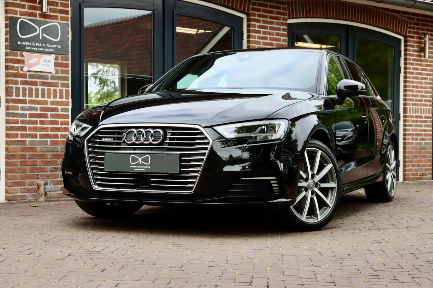 Audi A3 Sportback - 40 e-tron Advance Sport | 2X S-LINE | ACC | VIRTUAL | TREKHAAK | NAVIGATIE - AutoWereld.nl