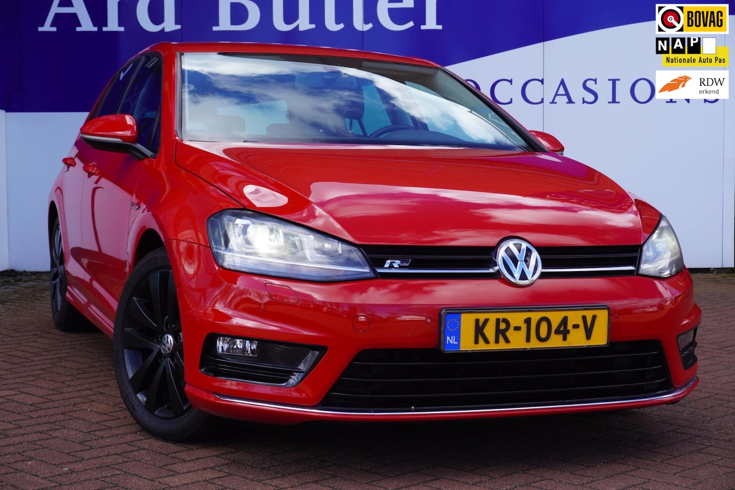 Volkswagen Golf - 1.4 TSI 175 PK Highline R LINE +Xenon+Leder+Navigatie = TOPAANBIEDING+ ONDERHOUDEN !! - AutoWereld.nl