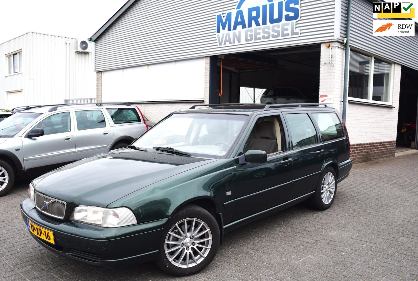 Volvo V70 - 2.5-10v Lpg G3 144 pk - AutoWereld.nl
