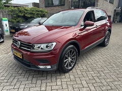 Volkswagen Tiguan - 1.4 TSI ACT Comfortline Bns R trekhaak/Apple Carplay/Automaat/NA