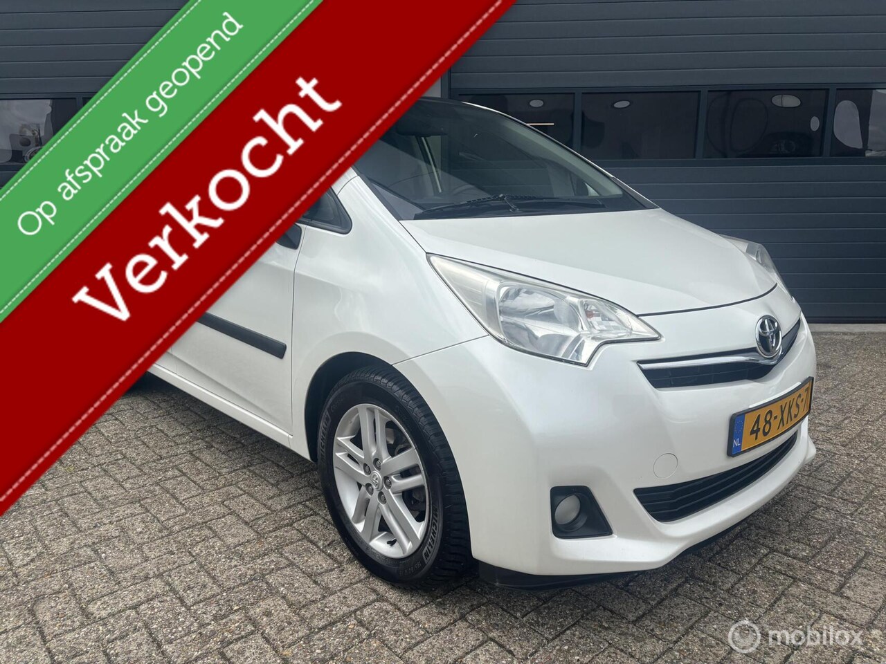 Toyota Verso S - 1.3 VVT-i Dynamic Uitvoering _ Automaat - AutoWereld.nl
