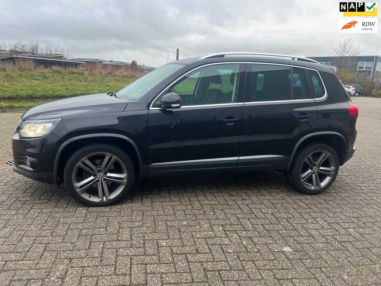 Volkswagen Tiguan - 2.0 TSI Sport&Style 4motion R-line ((( AUTOMAAT ))) - AutoWereld.nl