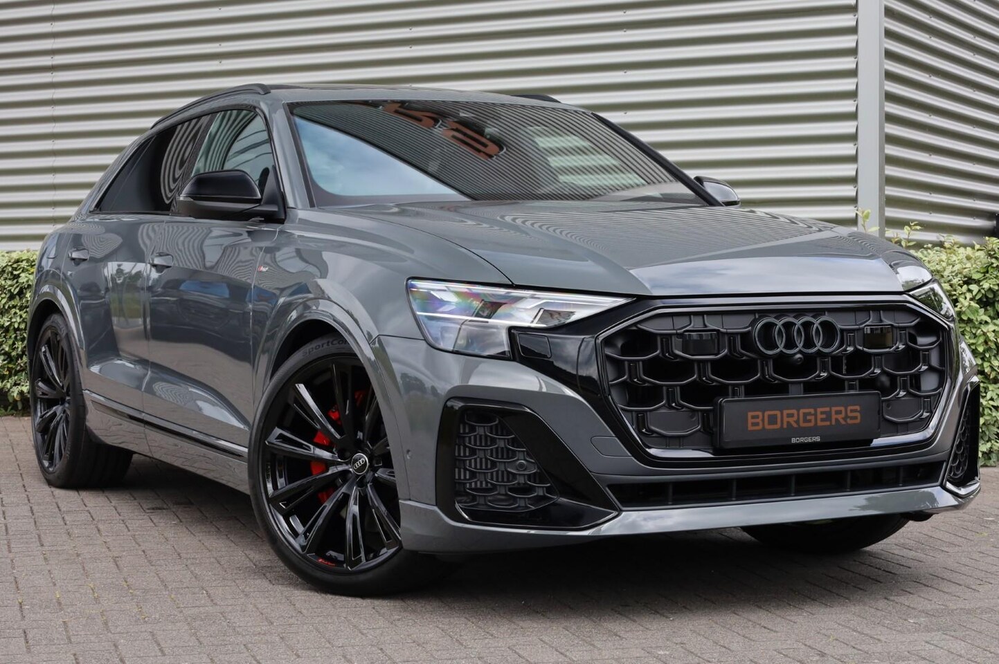 Audi Q8 - 60 TFSIe Nimbusgrey l Carbon l Volleder l Trekhaak - AutoWereld.nl
