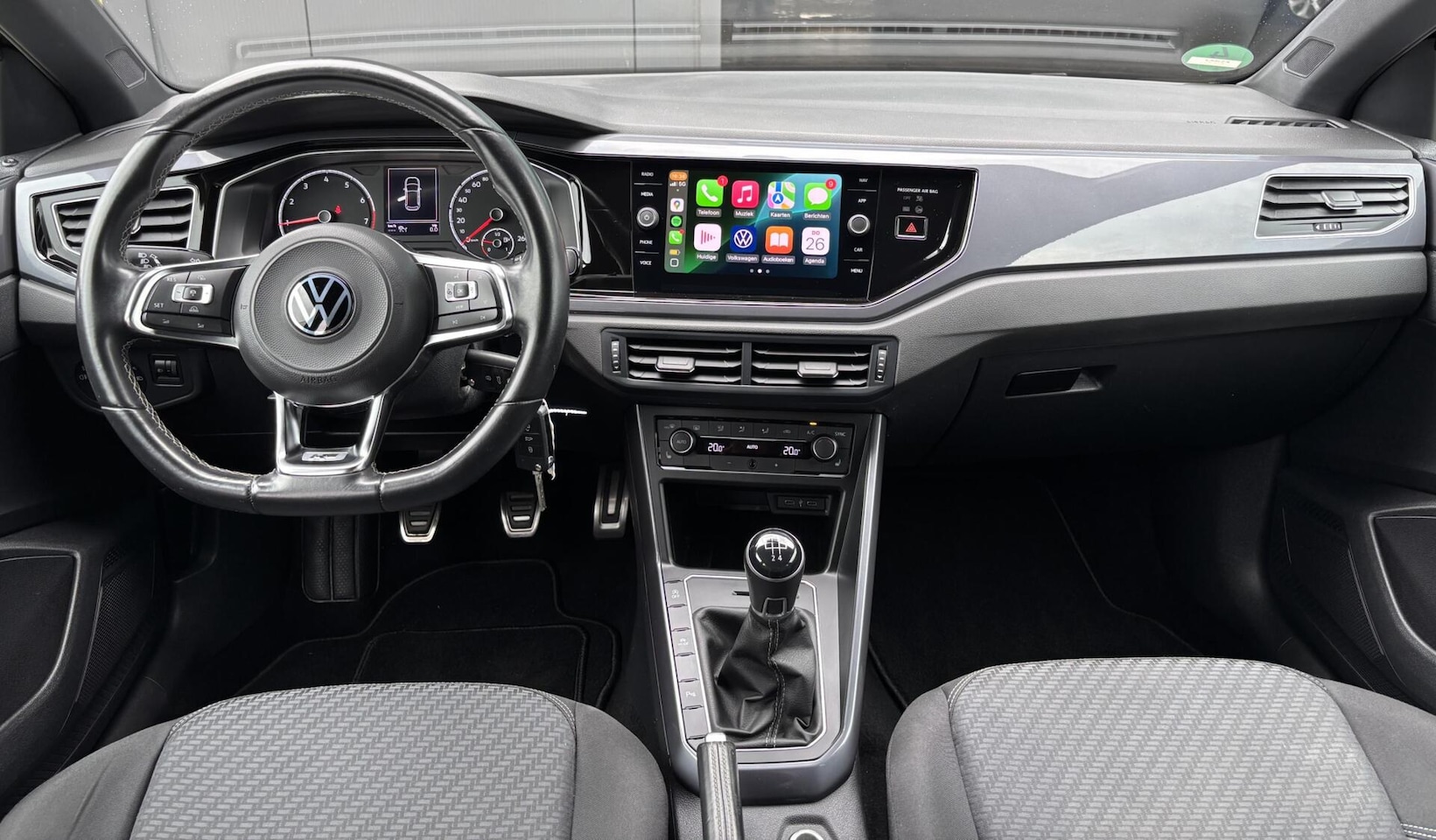Volkswagen Polo - 1.0 TSI Highline Business (3x) R-Line AppleCarPlay/ AndroidAuto/ Adaptieve Cruise Control/