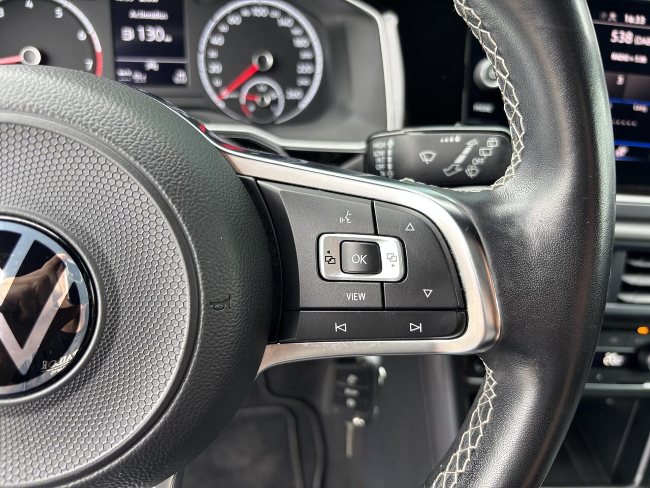 Volkswagen Polo - 1.0 TSI Highline Business (3x) R-Line AppleCarPlay/ AndroidAuto/ Adaptieve Cruise Control/