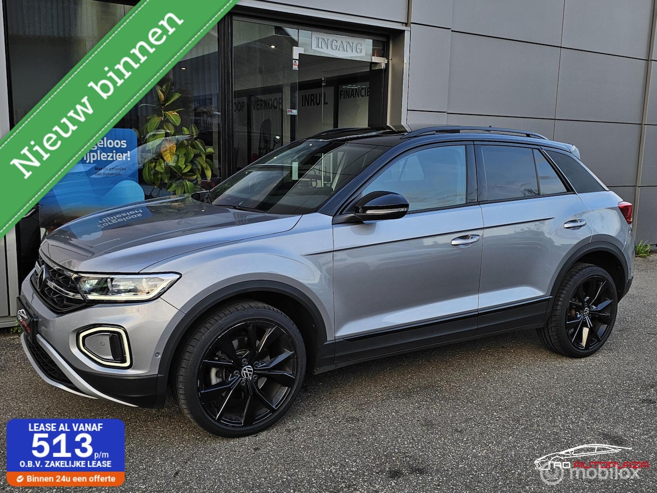 Volkswagen T-Roc - 1.5 TSI Black Style Panorama/Keyless/IQ Light - AutoWereld.nl