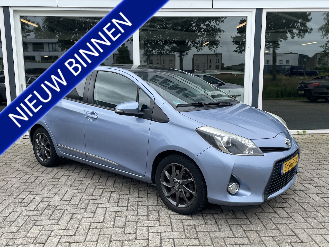 Toyota Yaris - 1.5 Full Hybrid Dynamic Clima / Camera / Pano / Trekhaak - AutoWereld.nl