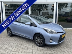 Toyota Yaris - 1.5 Full Hybrid Dynamic Clima / Camera / Pano / Trekhaak