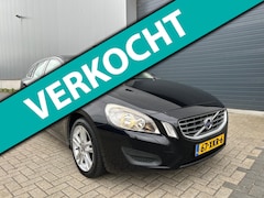 Volvo V60 - 1.6 T3 Momentum CLIMA NAVI PDC NAP 2012