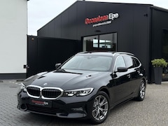 BMW 3-serie Touring - 320i Sportline Panoramadak LiveCockpit