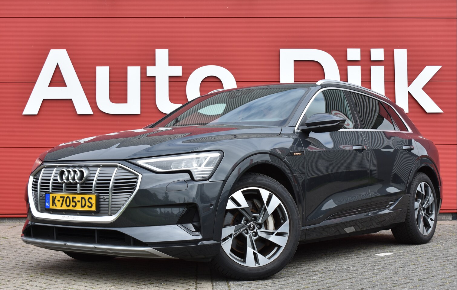 Audi e-tron - 50 quattro Business edition 71 kWh LED | Virtual Cockpit | Luchtvering | DAB | Navi | Clim - AutoWereld.nl