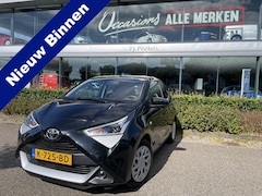 Toyota Aygo - 1.0 VVT-i x-play Achteruitrijcamera - Airco - Cruise control - Bluetooth - Multifunctionee