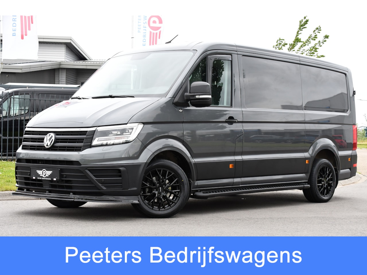 Volkswagen Crafter - 35 2.0 TDI L3H2 Highline Camera, Cruise, Sensoren, Automaat, Carplay, Automaat, 177PK, LED - AutoWereld.nl