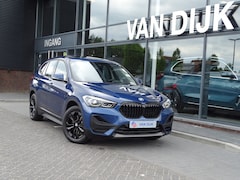 BMW X1 - xDrive25e Exe. Pano.Dak Elek.Stoelen Afn.Trekhaak Camera Led Driving Ass Sportstoel 17" LM