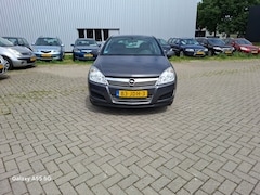 Opel Astra - 1.6 Executive
