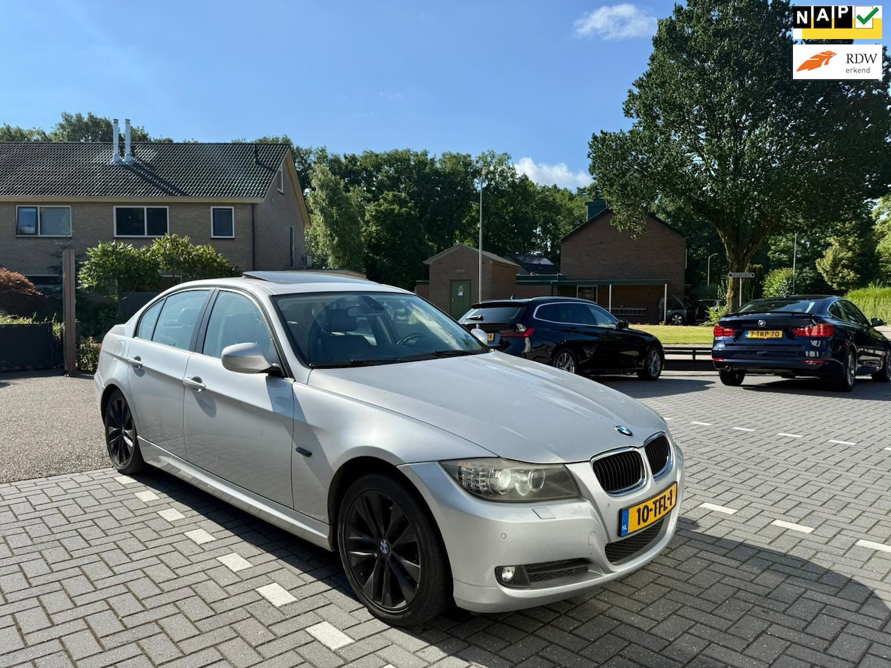 BMW 3-serie - 320i High Executive AUTOMAAT/airco/CRUISE - AutoWereld.nl