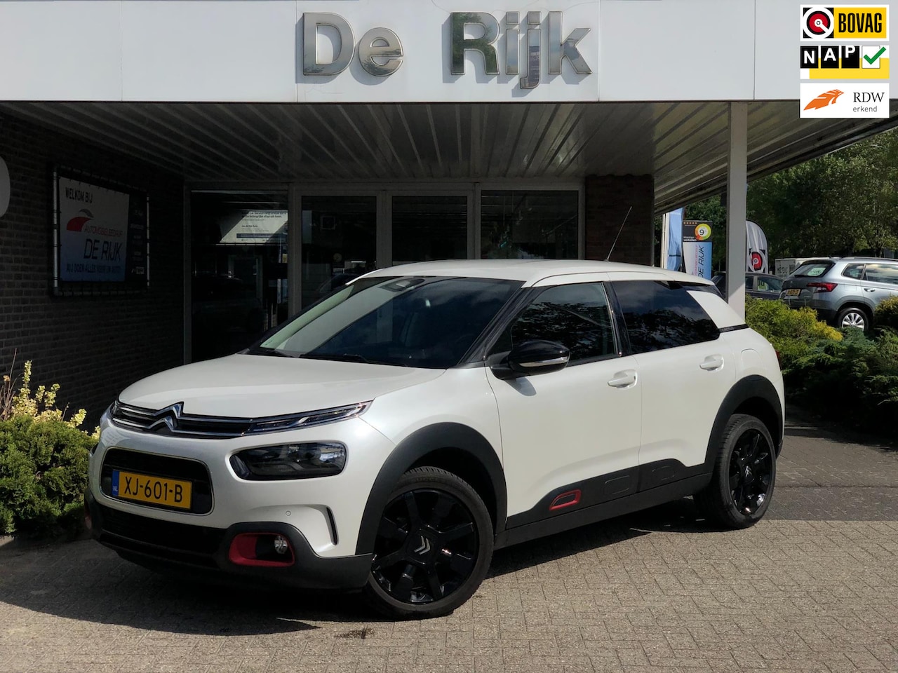 Citroën C4 Cactus - 1.2 PureTech Shine | Navi, Carplay/Android, Camera, Airco, Keyless | Dealeronderhouden | - AutoWereld.nl