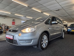 Ford S-Max - 2.0-16V. 7-pers, trekhaak, cruise/climate, navi en dealer onderhouden