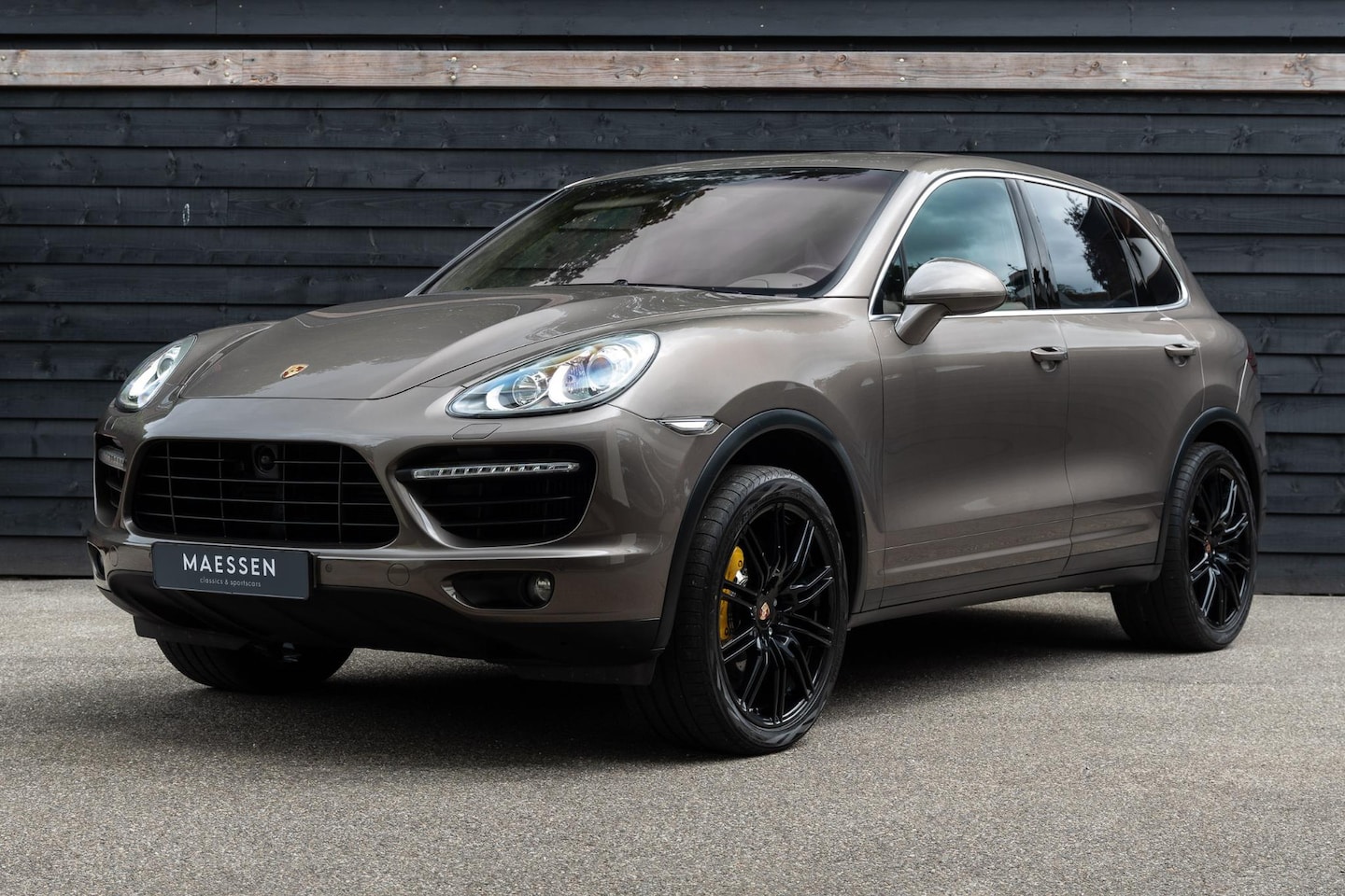 Porsche Cayenne - 4.8 Turbo - Youngtimer - PCCB- Burmester - AutoWereld.nl