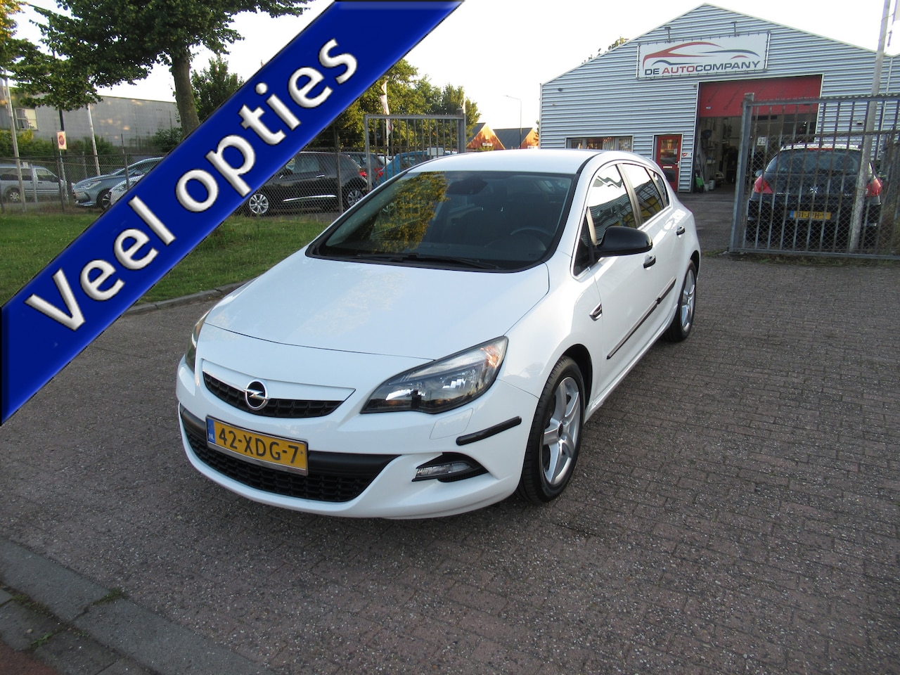 Opel Astra - 1.4 Turbo Anniversary Edition 3e Eigenaar Volledig Onderhouden - AutoWereld.nl