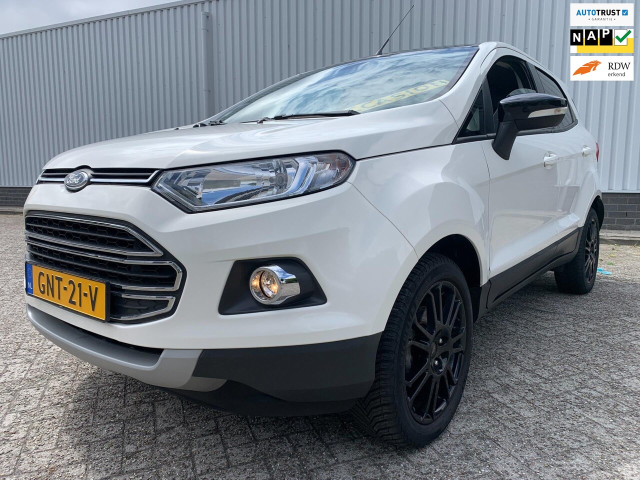 Ford EcoSport - 1.0 EcoBoost Titanium S 65.000KM WHITE/Black Edition - AutoWereld.nl