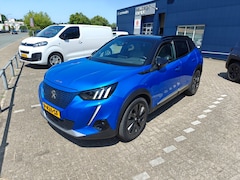 Peugeot e-2008 - EV GT Pack 50 kWh | Achterbank in delen neerklapbaar | Achteruitrijcamera | Airco (automat