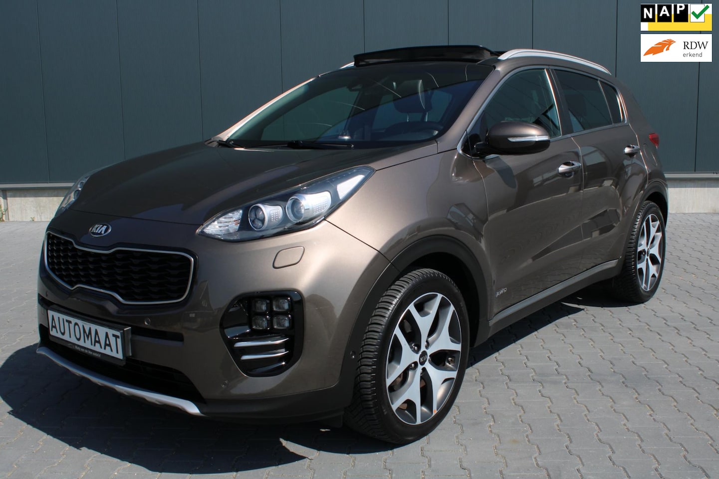 Kia Sportage - 1.6 T-GDI GT-Line AWD AUTOMAAT SCHUIFDAK CRUISE CONTROLE NAVIGATIE - AutoWereld.nl
