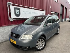 Volkswagen Touran - 1.6-16V FSI Trendline // Clima // PDC // Trekhaak