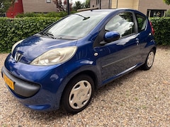 Peugeot 107 - 1.0-12V XS