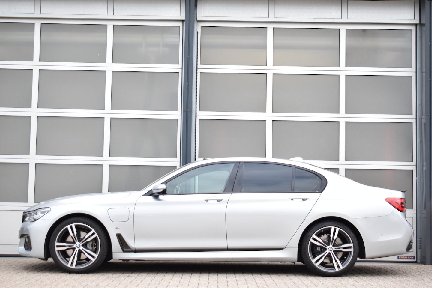 BMW 7-serie - 740e M-Sport iPerformance High Executive Dakje | ACC | 360 camera | Bomvol - AutoWereld.nl