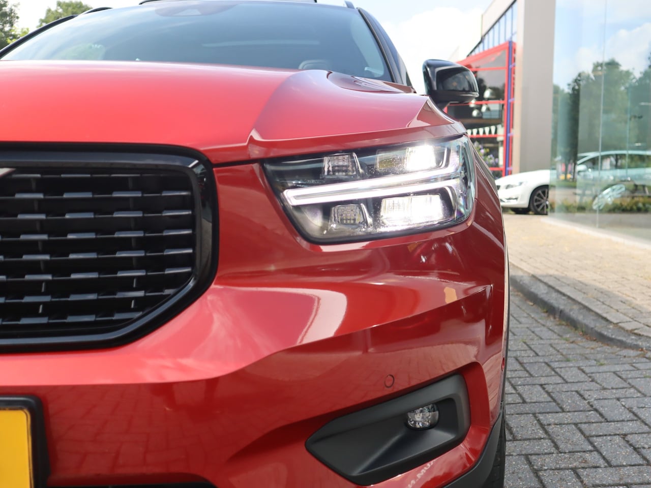 Volvo XC40 - 2.0 T4 AWD R-Design - AutoWereld.nl