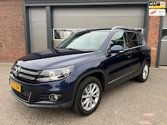 Volkswagen Tiguan - 1.4 TSI Sport&Style-Navigatie-Clima-PDC-NAP