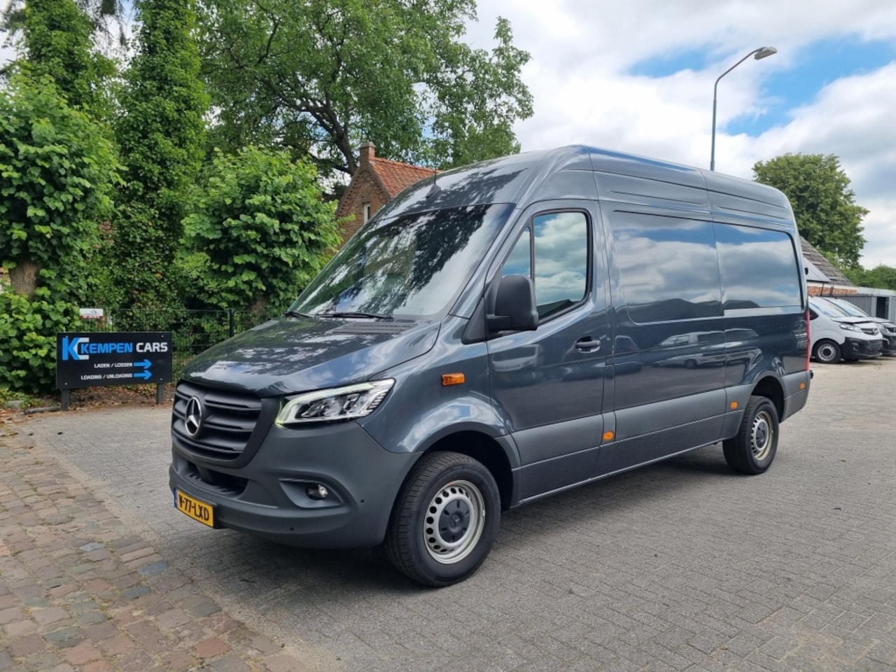 Mercedes-Benz Sprinter - 317 CDI Aut. Facelift L2 H2 Led Mbux Stoelver - AutoWereld.nl