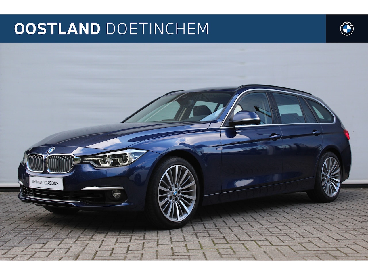 BMW 3-serie Touring - 318i Executive Luxury Line Automaat / Sportstoelen / LED / Achteruitrijcamera / Navigatie - AutoWereld.nl