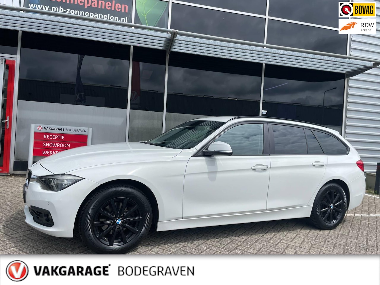 BMW 3-serie Touring - 318i High Executive / leder / stoelverwarming - AutoWereld.nl